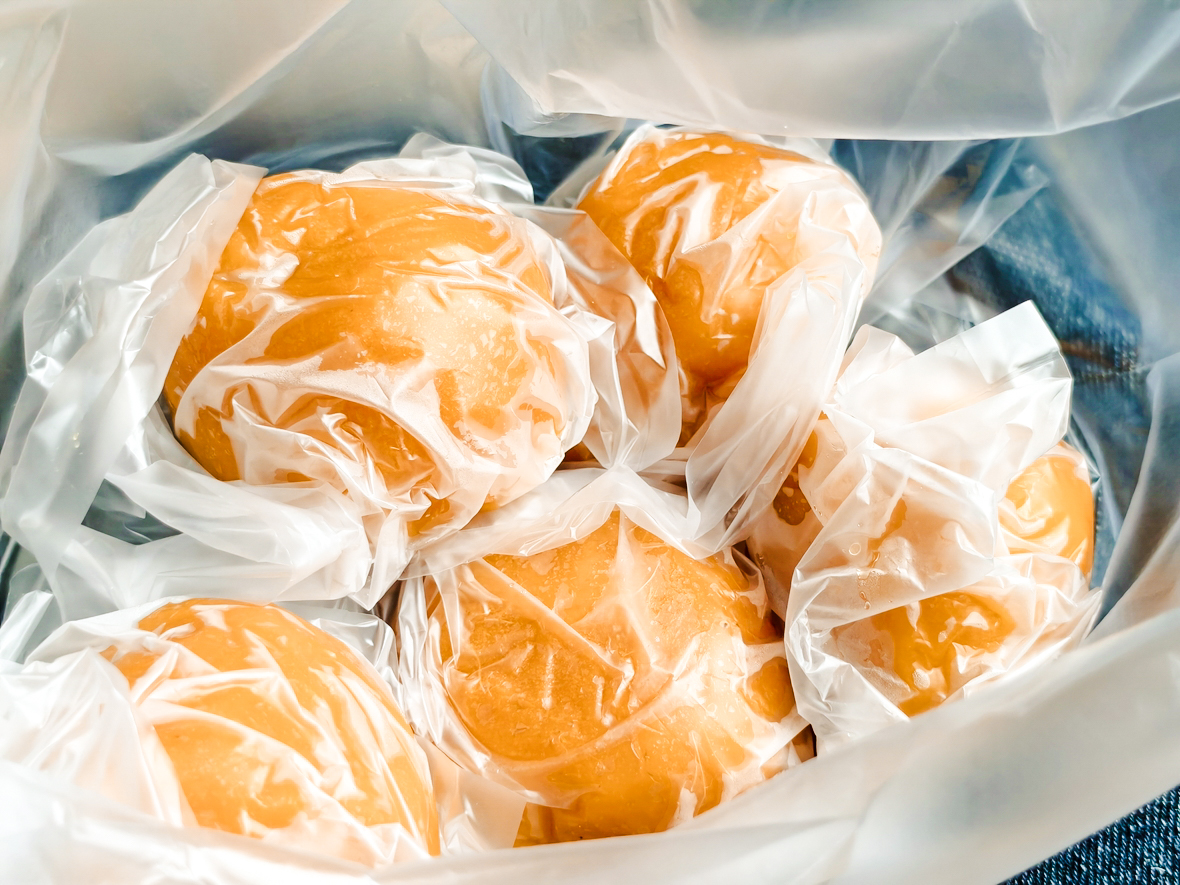 竹山老街特色小吃｜紫南宮順遊必吃 30年代番薯竹筍包 Y2K安全帽大饅頭