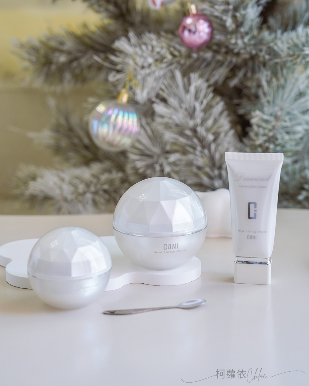 頂級保養推薦|康倪CONI 鑽彩綻光禮盒組 聖誕新品開箱 三步驟打造鑽石般光澤肌 - 第9張圖 頂級保養推薦|康倪CONI 鑽彩綻光禮盒組 聖誕新品開箱 三步驟打造鑽石般光澤肌