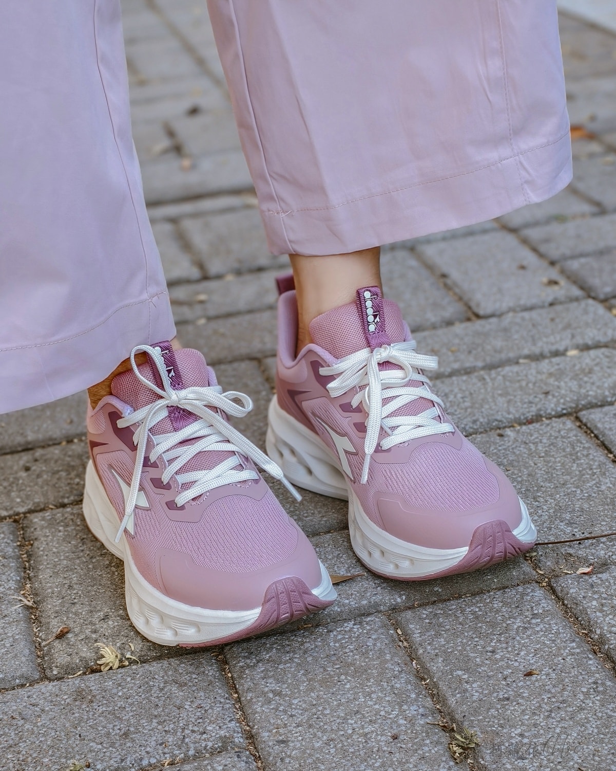 Diadora評價|足弓支撐運動鞋分享 久走不累鞋子推薦 城市光影時尚運動鞋實穿心得 - 第17張圖 Diadora評價|足弓支撐運動鞋分享 久走不累鞋子推薦 城市光影時尚運動鞋實穿心得