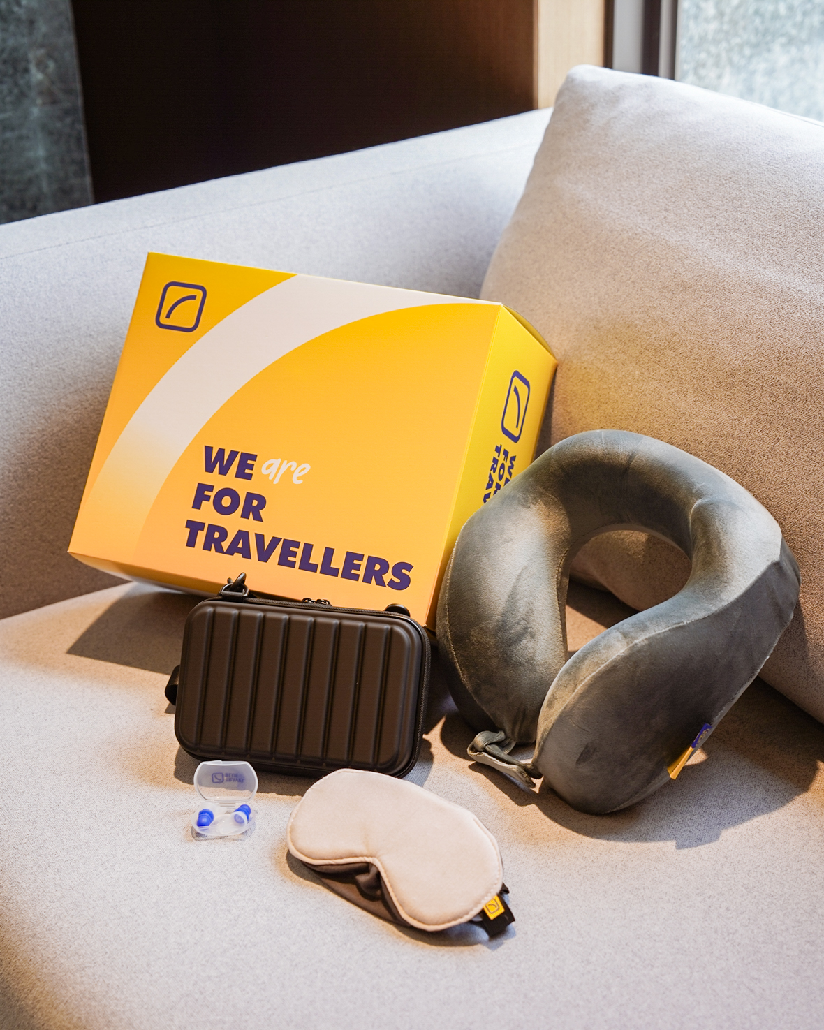 出國旅行必備｜Travel Blue 藍旅 旅途有型禮盒 經典款 多功能防盜包時尚好揹又安心