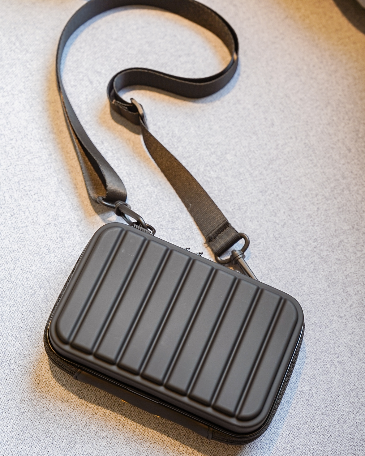 出國旅行必備｜Travel Blue 藍旅 旅途有型禮盒 經典款 多功能防盜包時尚好揹又安心