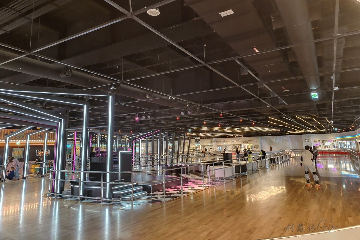 台南滑輪場推薦｜大魯閣Roller186滑輪場南紡館 美式復古風好拍好玩 週三女孩日只要100元