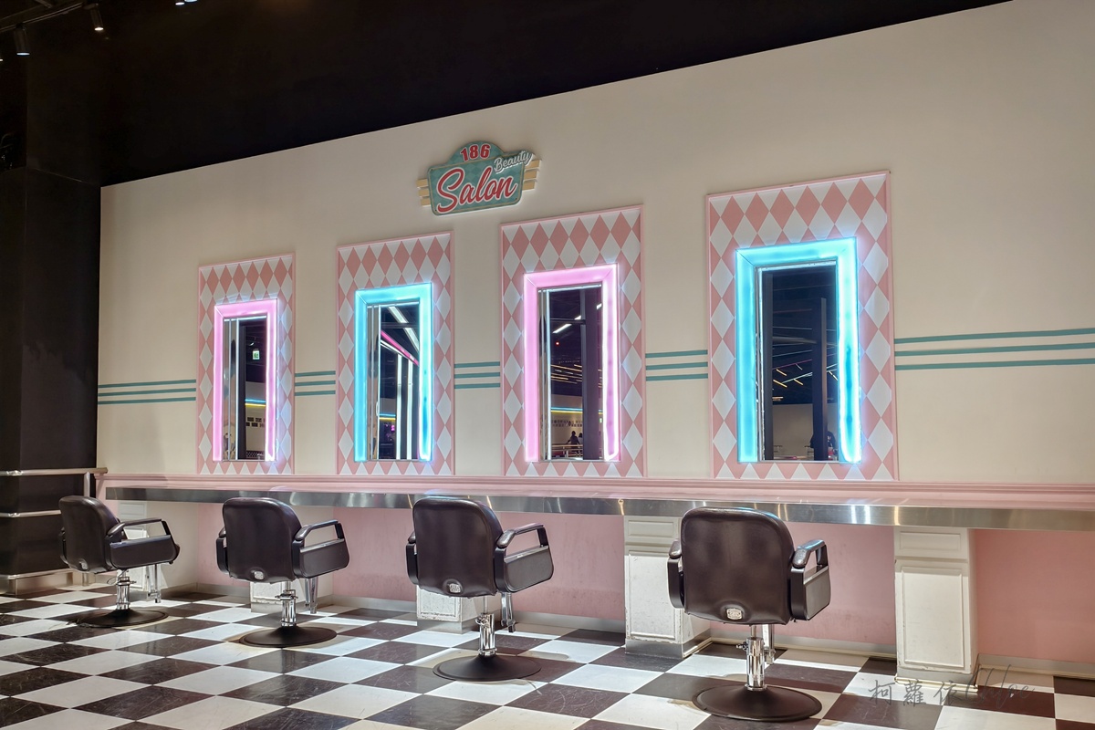 台南滑輪場推薦｜大魯閣Roller186滑輪場南紡館 美式復古風好拍好玩 週三女孩日只要100元