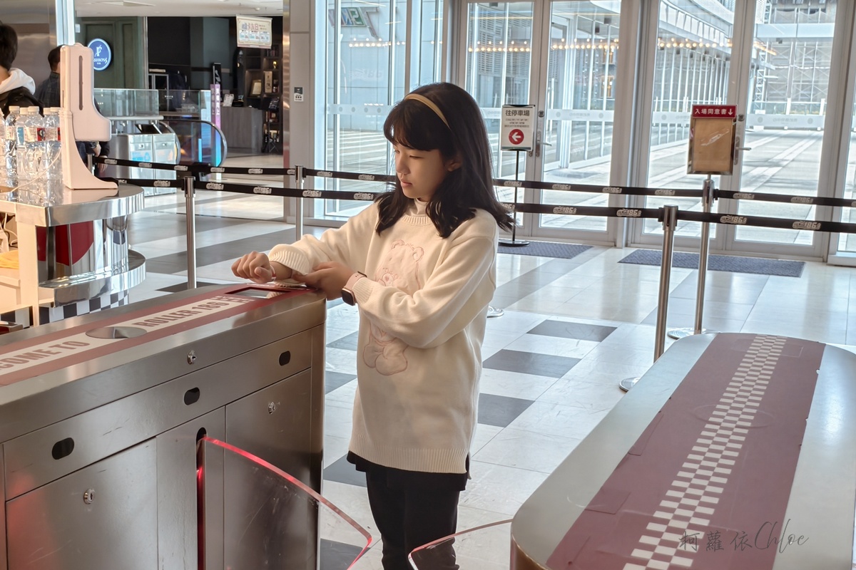 台南滑輪場推薦｜大魯閣Roller186滑輪場南紡館 美式復古風好拍好玩 週三女孩日只要100元