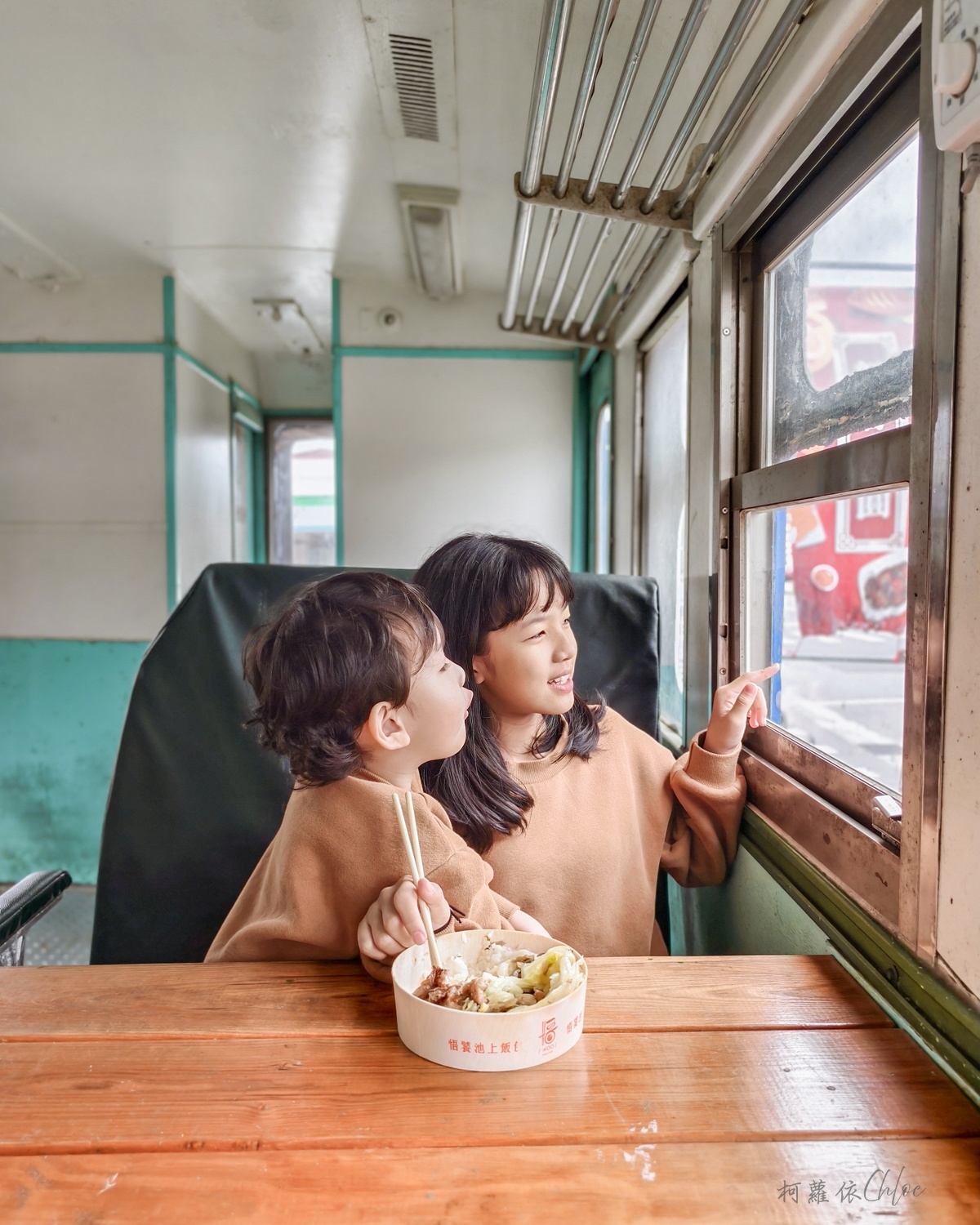 台東池上親子餐廳|悟饕池上飯包文化故事館 在藍皮火車廂內吃懷舊鐵路便當 - 第29張圖 台東池上親子餐廳|悟饕池上飯包文化故事館 在藍皮火車廂內吃懷舊鐵路便當