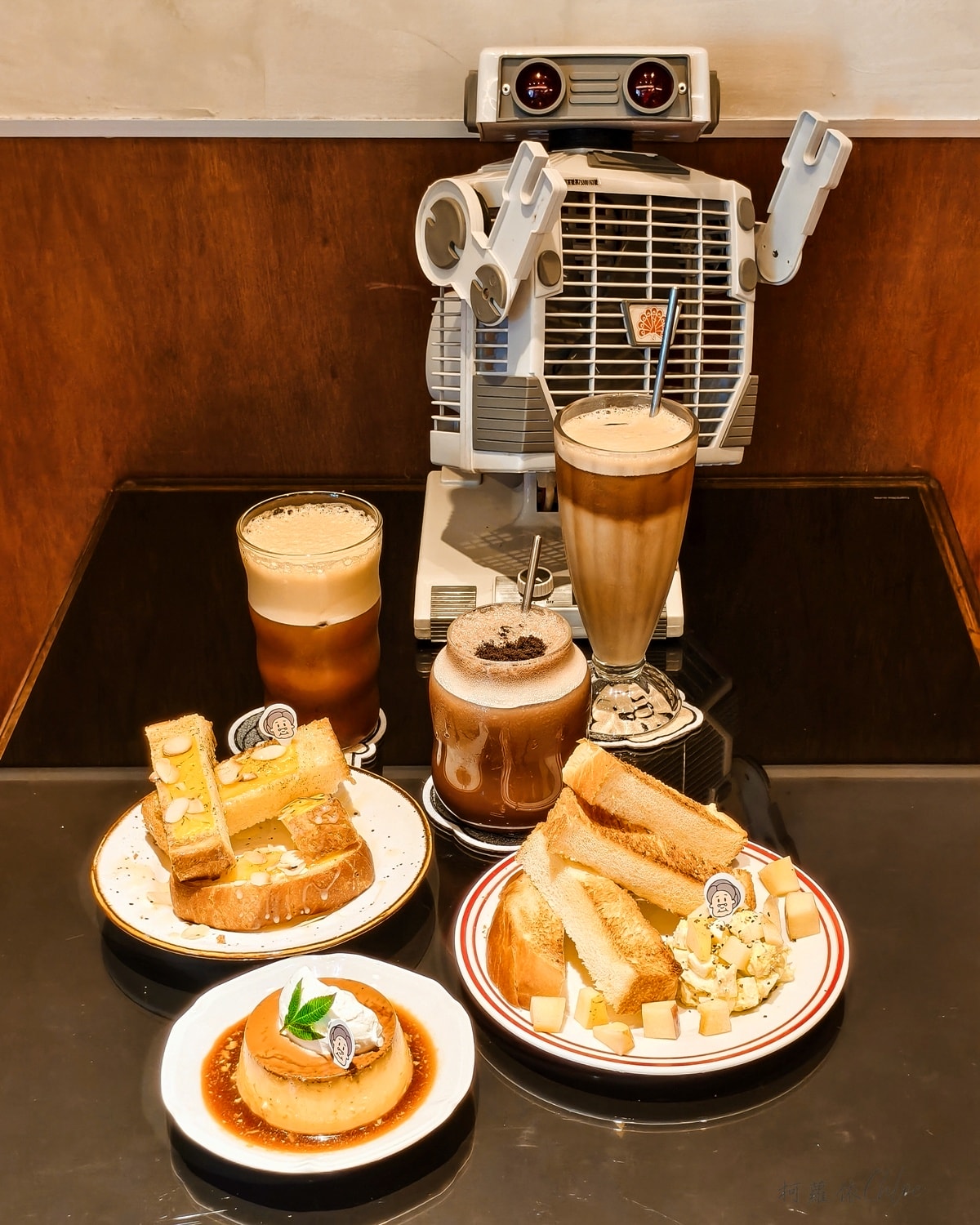 台南永康復古咖啡廳｜阿美嬤喫茶舖  紅茶牛奶 吐司輕食 迷你柑仔店回味童年