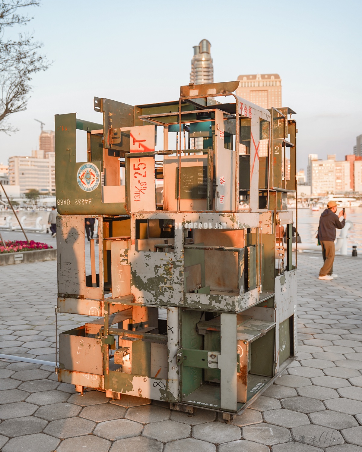 高雄國際貨櫃藝術節-愛耍廢 搭乘文化遊艇巡航高雄港 遇見藝術與港都記憶的美好