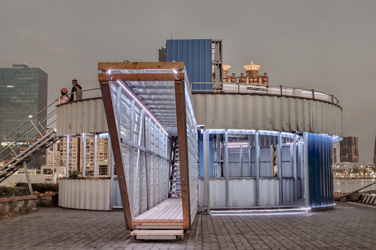 高雄國際貨櫃藝術節-愛耍廢 搭乘文化遊艇巡航高雄港 遇見藝術與港都記憶的美好