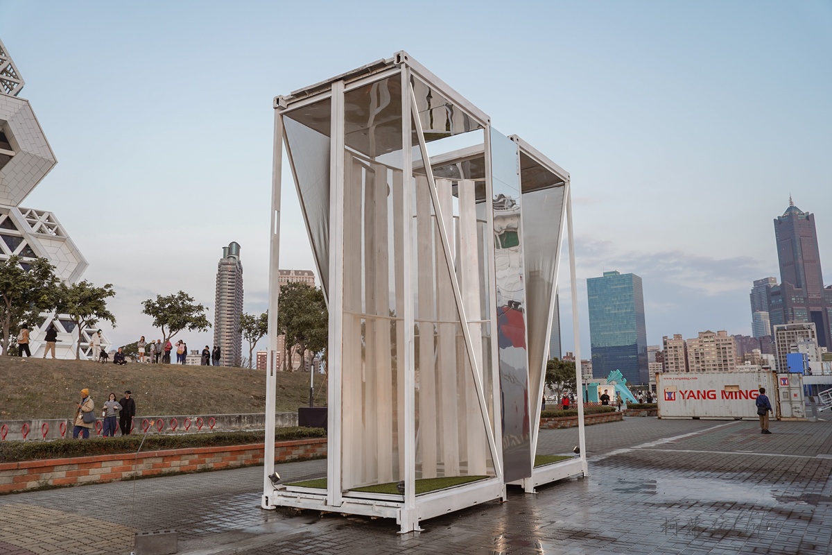 高雄國際貨櫃藝術節-愛耍廢 搭乘文化遊艇巡航高雄港 遇見藝術與港都記憶的美好