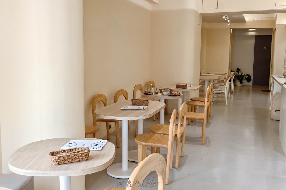 台南安平早午餐推薦｜塔作伙PSSST 奶白質感咖啡廳 酪梨酸種麵包與法式吐司必吃
