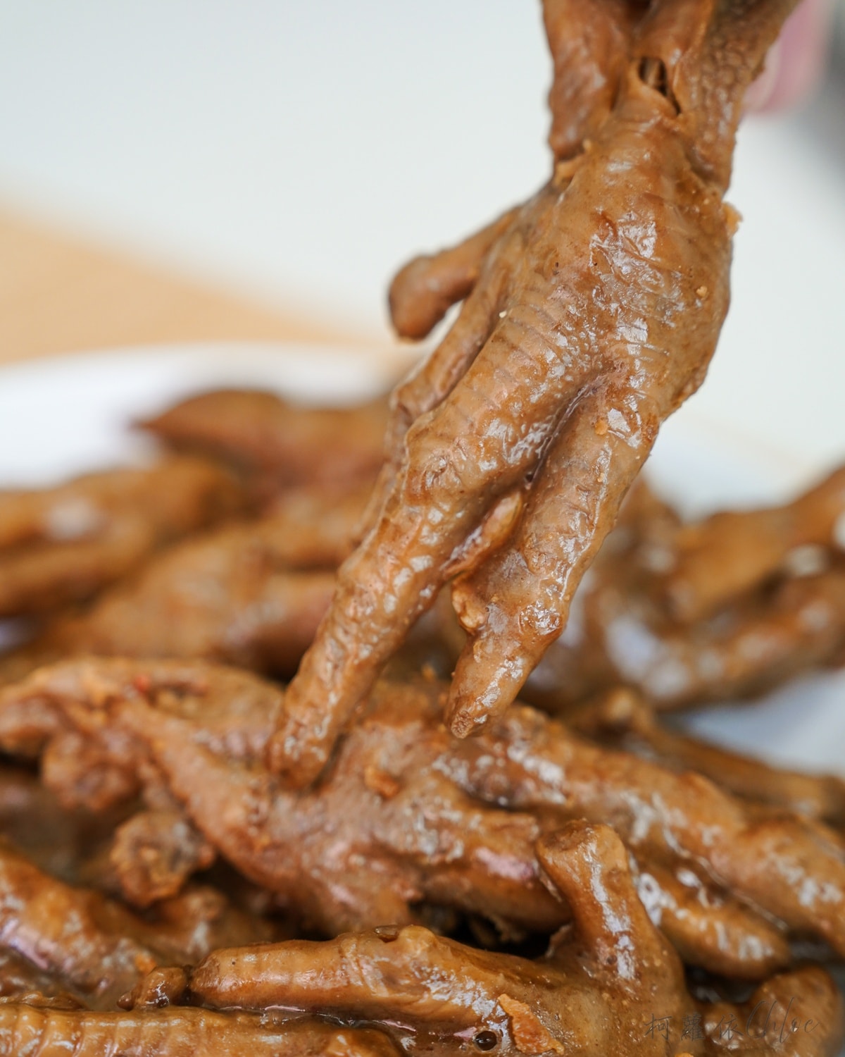 員林伴手禮推薦｜黑竹園雞腳凍開箱 40年老滷滷味 宅配美食必買清單