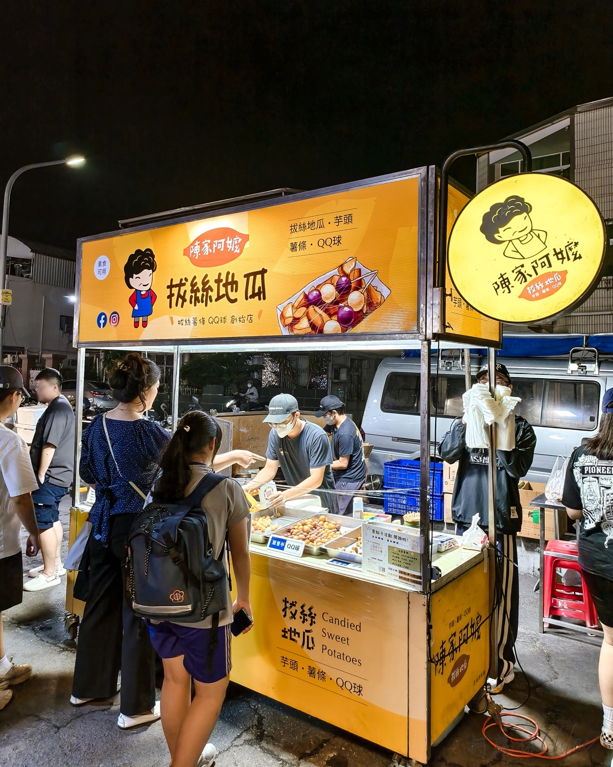 台南在地人夜市｜武聖夜市 從學生時代逛到現在 熱鬧美食天堂 必吃必玩攤位推薦