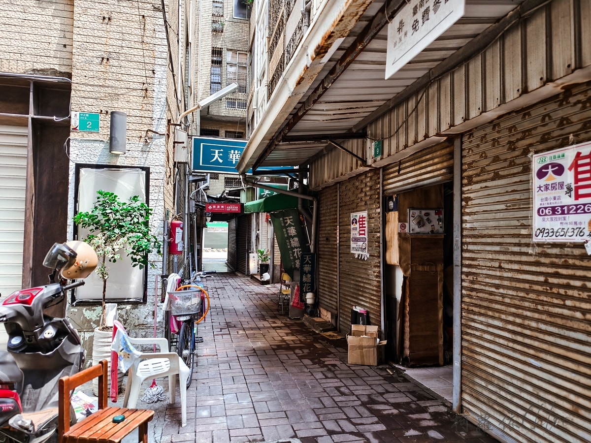 台南巷弄文化走讀｜走進雞朝街區 遇見時髦的錦源興百年布莊 台南伴手禮推薦