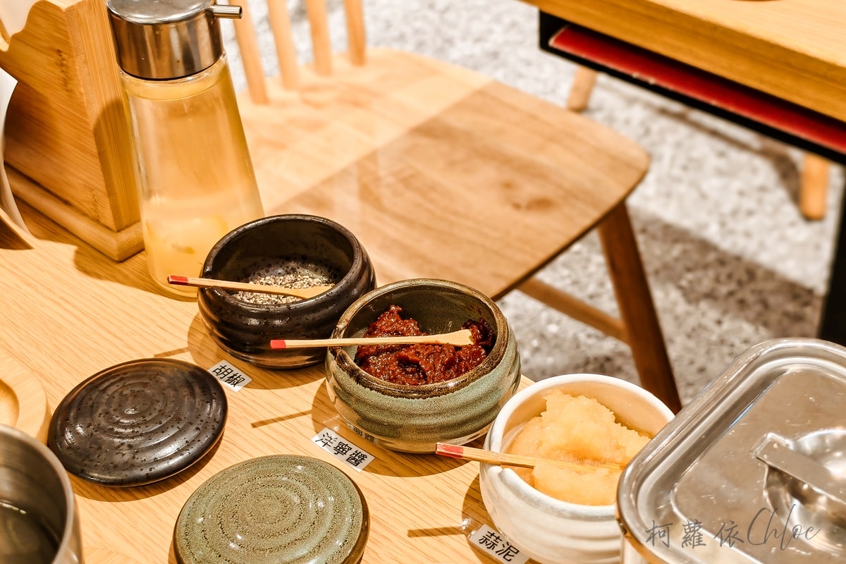 台南新光三越小北門美食｜魁力屋拉麵必吃推薦 雞白湯醬油拉麵濃郁不膩 附菜單