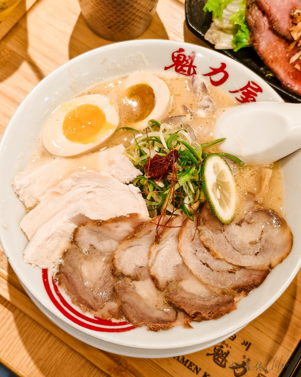 台南新光三越小北門美食｜魁力屋拉麵必吃推薦 雞白湯醬油拉麵濃郁不膩 附菜單