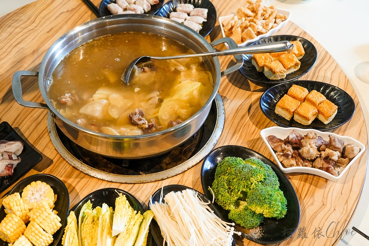 台南火鍋烤鴨推薦｜福來小棧沙茶爐一鴨三吃 片皮鴨 西瓜綿烤鴨鍋 香酥鴨超滿足