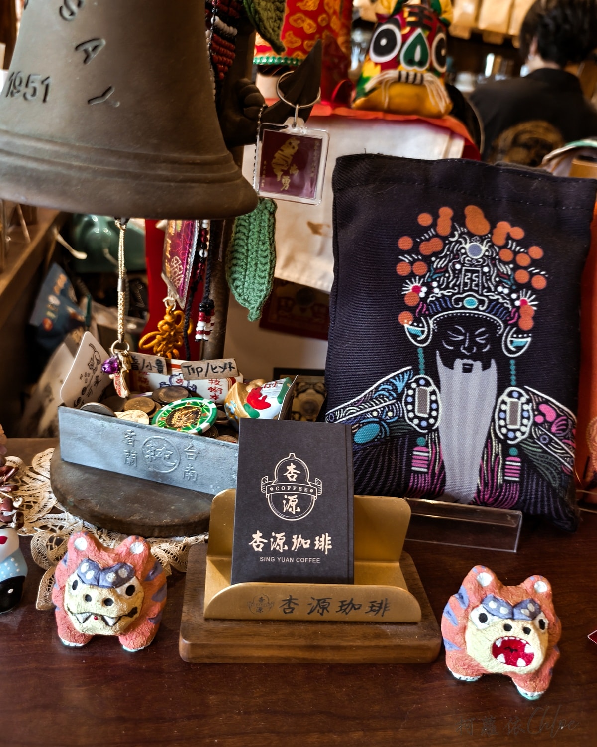 台南特色咖啡廳推薦｜杏源珈琲 藏在良皇宮旁巷弄裡的老宅咖啡 喝咖啡前記得先抽籤