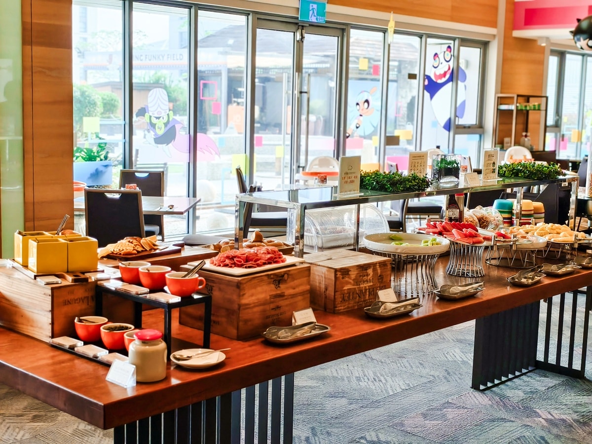 台南親子飯店推薦｜和逸飯店台南西門館 飛天小女警主題房 野餐派對 可愛來襲