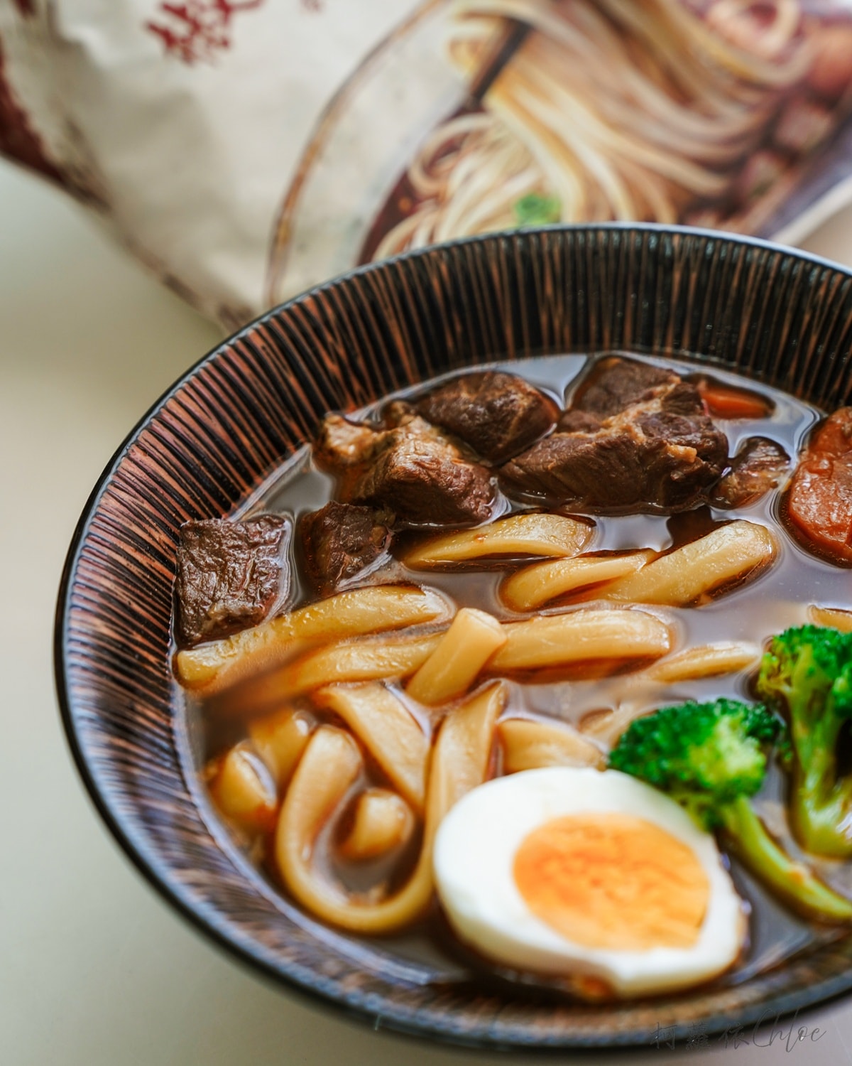 冷凍麵食宅配開箱|茗天香 椒麻豬肉麵 Q彈刀削麵體涮嘴 厚實豬肉 香麻很夠味 - 第11張圖 冷凍麵食宅配開箱|茗天香 椒麻豬肉麵 Q彈刀削麵體涮嘴 厚實豬肉 香麻很夠味