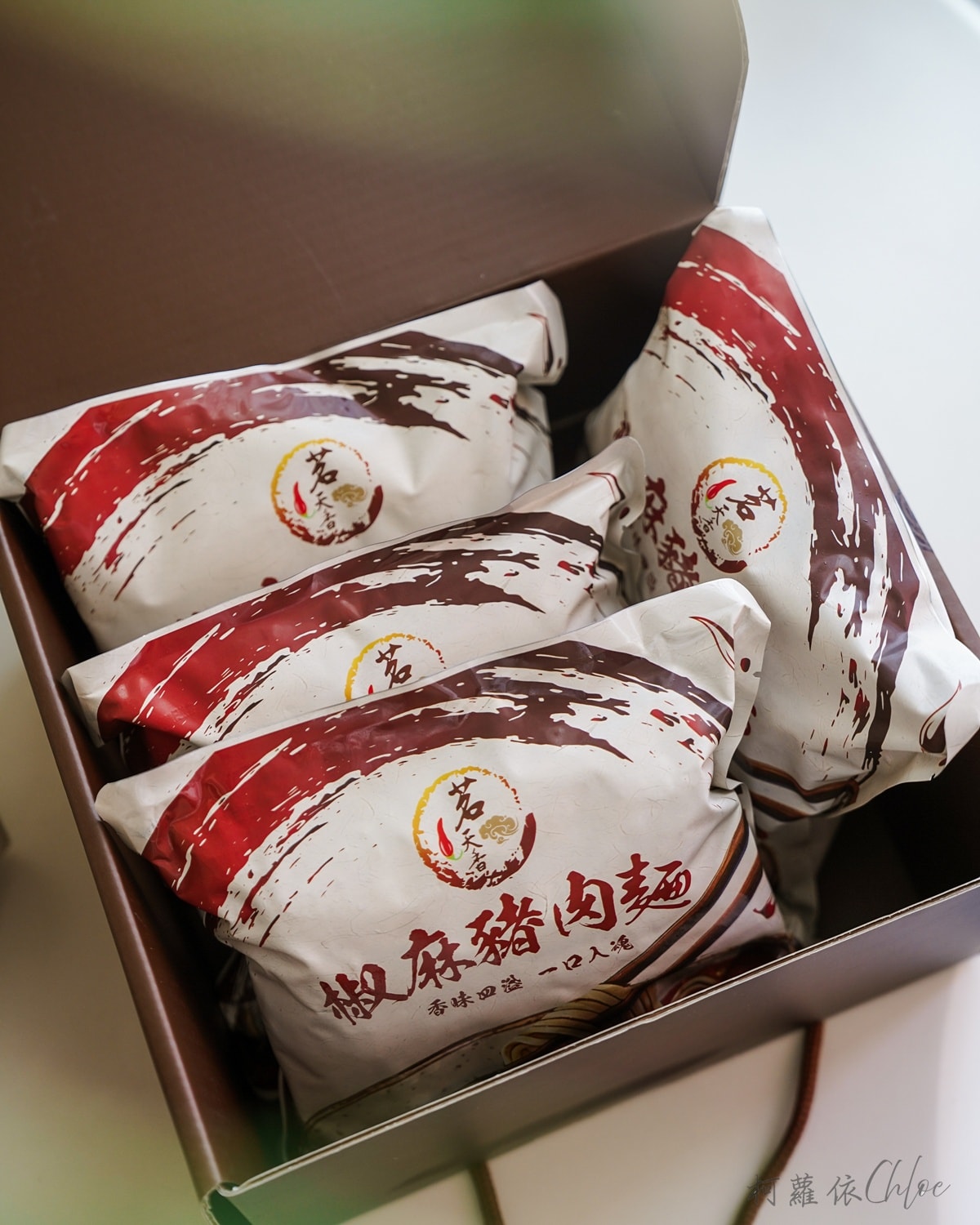 冷凍麵食宅配開箱|茗天香 椒麻豬肉麵 Q彈刀削麵體涮嘴 厚實豬肉 香麻很夠味 - 第3張圖 冷凍麵食宅配開箱|茗天香 椒麻豬肉麵 Q彈刀削麵體涮嘴 厚實豬肉 香麻很夠味