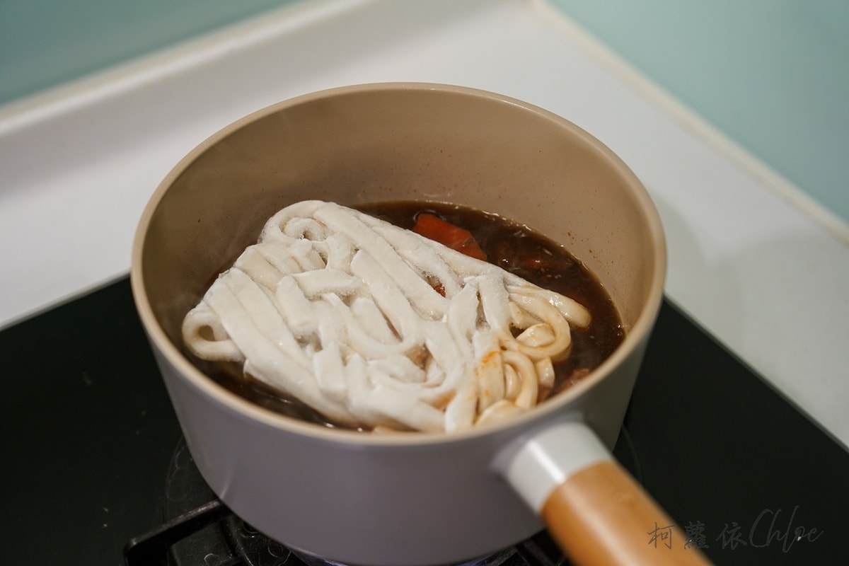 冷凍麵食宅配開箱|茗天香 椒麻豬肉麵 Q彈刀削麵體涮嘴 厚實豬肉 香麻很夠味 - 第7張圖 冷凍麵食宅配開箱|茗天香 椒麻豬肉麵 Q彈刀削麵體涮嘴 厚實豬肉 香麻很夠味