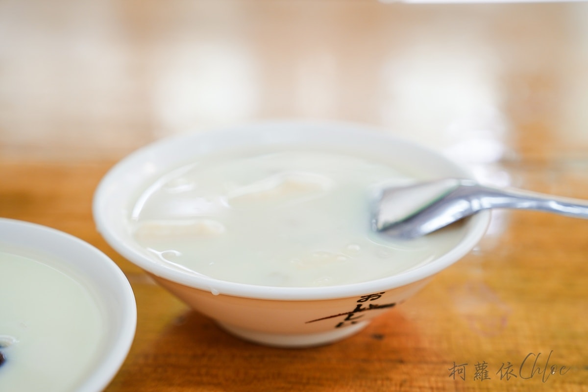 嘉義銅板美食|阿娥豆漿豆花 在地人推薦的古早味豆花 花生紅豆薏仁口味多 - 第11張圖 嘉義銅板美食|阿娥豆漿豆花 在地人推薦的古早味豆花 花生紅豆薏仁口味多