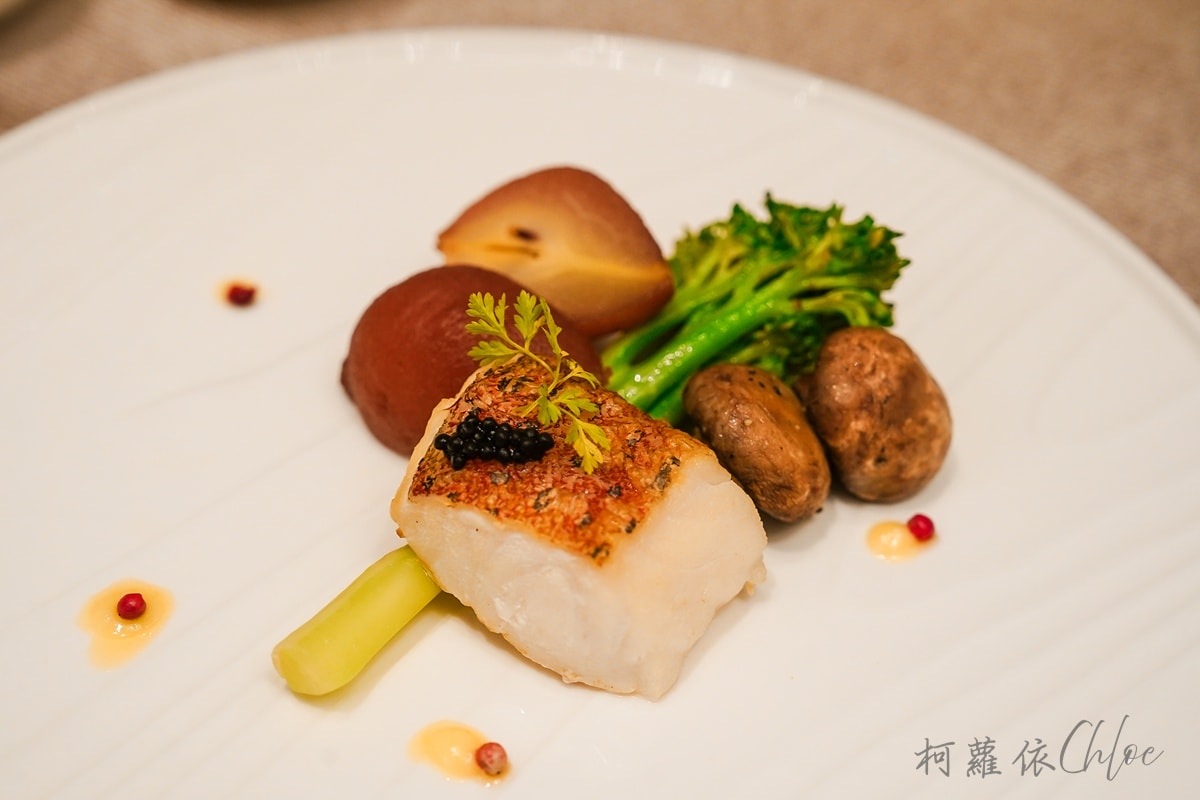 高雄日航酒店婚禮體驗展｜西式婚宴太美了！蜿蜒桌型、精緻餐點到調香互動一次看