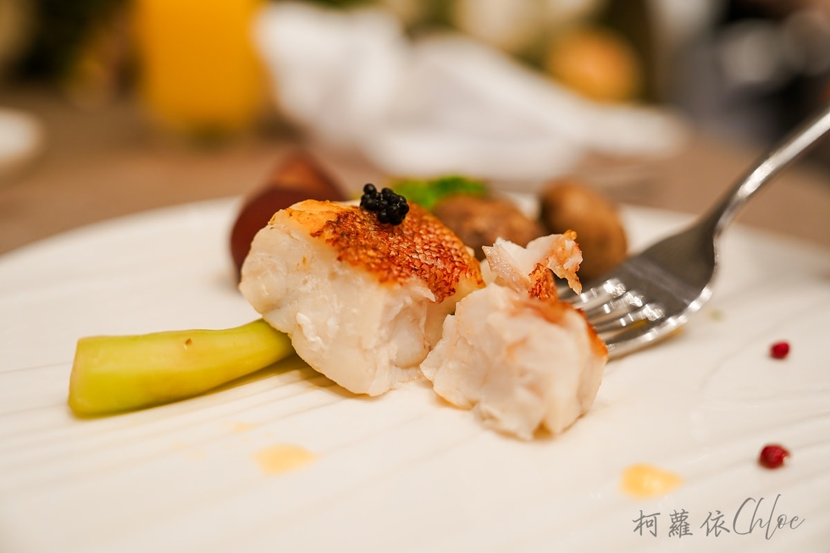 高雄日航酒店婚禮體驗展｜西式婚宴太美了！蜿蜒桌型、精緻餐點到調香互動一次看