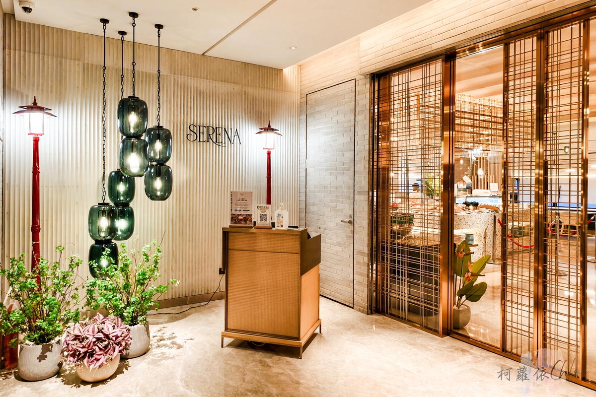 高雄住宿推薦｜高雄日航酒店 帶孩子入住豪華家庭房 半露天泳池 夢時代摩天輪 Summer Siesta沁夏假期住房專案超好玩